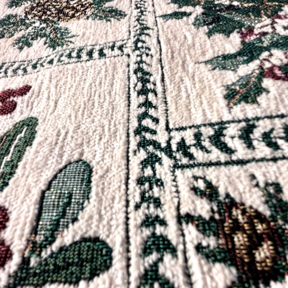 Christmas Tapestry Table Runner Winter Pattern. Mistletoe, Holly Berries - Picture 7 of 9